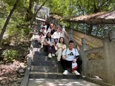 A Refreshing Summer Team-Building Trip to Luoyang Baiyun Mountain