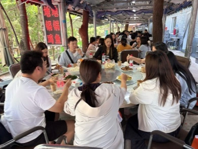 A Refreshing Summer Team-Building Trip to Luoyang Baiyun Mountain